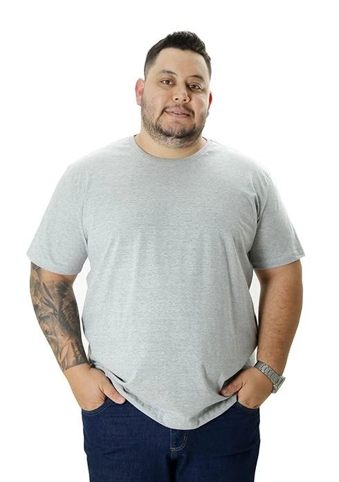 CAMISETA BÁSICA GOLA REDONDA LISA PLUS