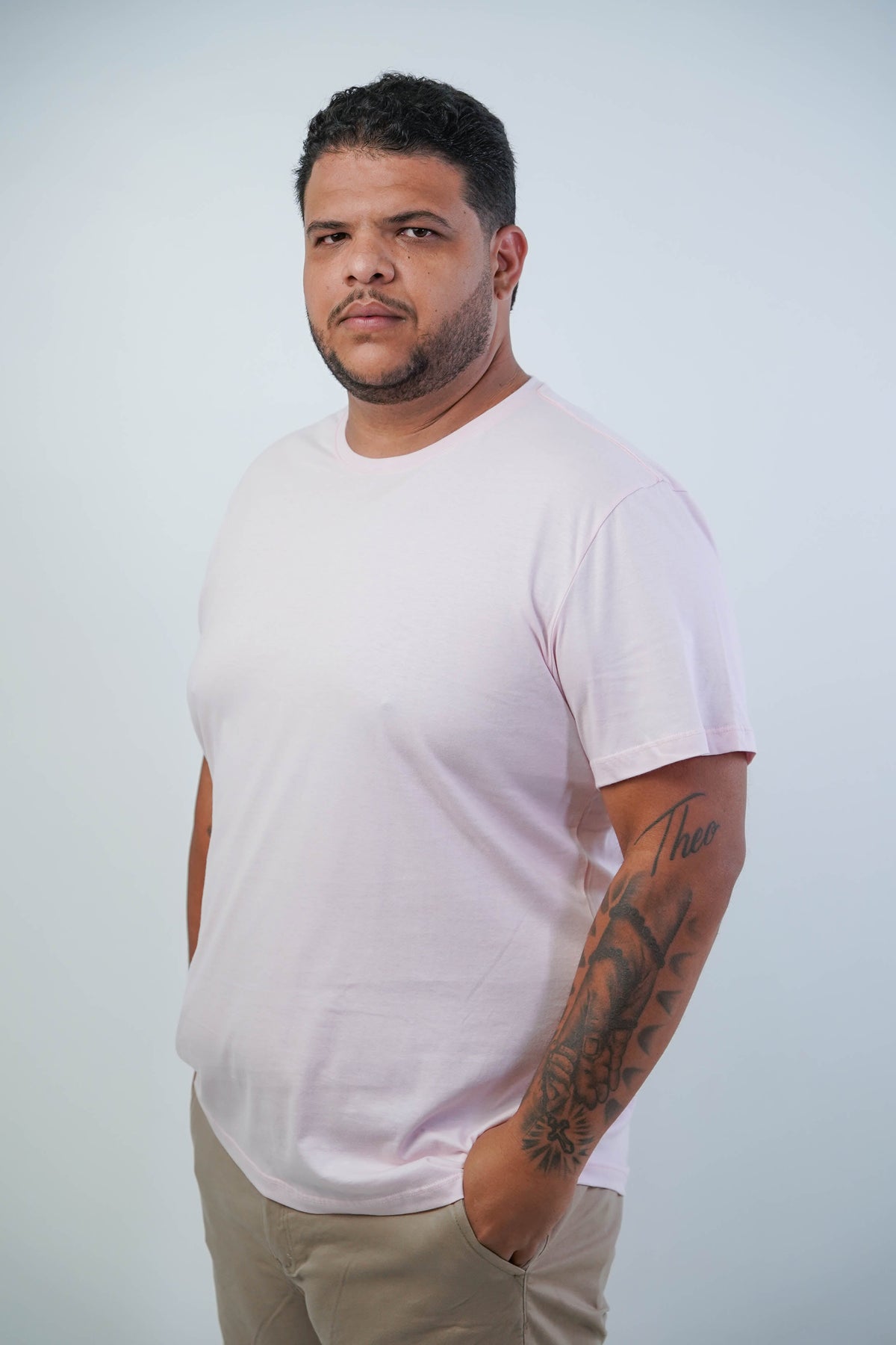 CAMISETA BÁSICA GOLA REDONDA LISA PLUS