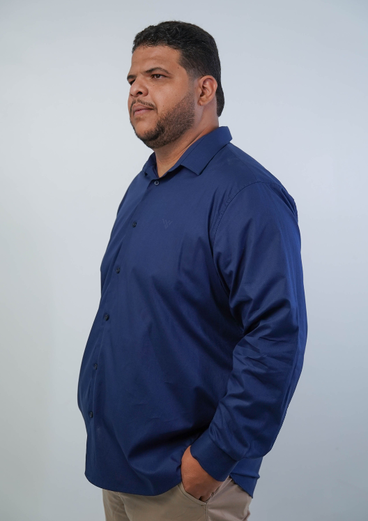 CAMISA SOCIAL PLUS SIZE BÁSICA LISA