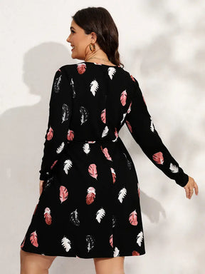 Vestido Curto Harmonie - Plus Size