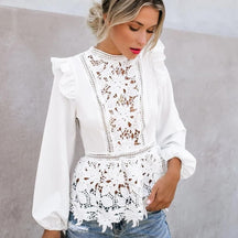 Blusa com Detalhes em Renda Cornalina