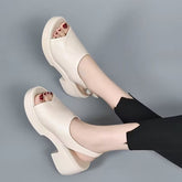 Sandália Confortável de Plataforma com Traseira