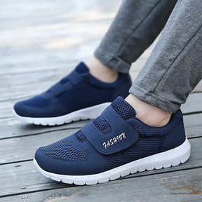 Tênis Pés Largos Respirável com Velcro