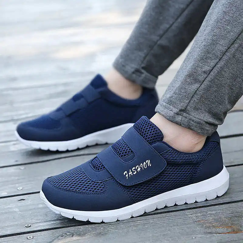 Tênis Pés Largos Respirável com Velcro